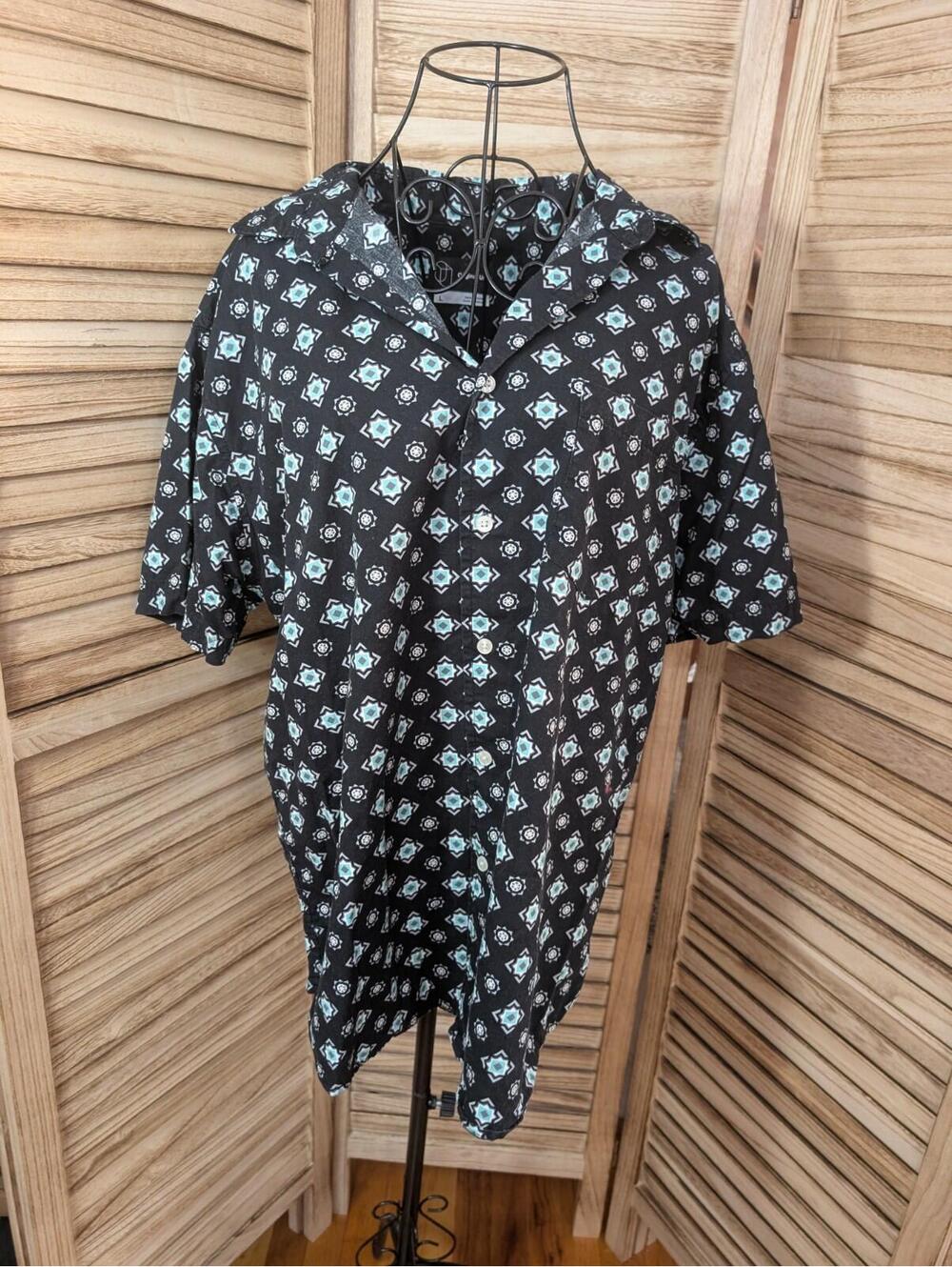 NWOT Original Use Button Down, Casual Geometric Short Sleeve Top Large